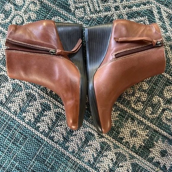 CLARKS Wedge Brown Bootie - Picture 3 of 6